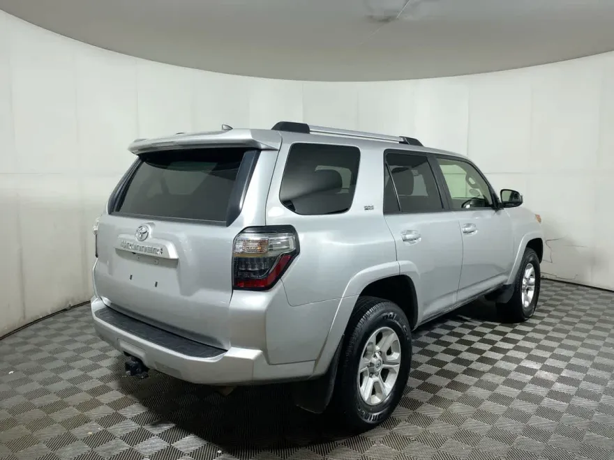 2024 Toyota 4Runner SR5 photo 1