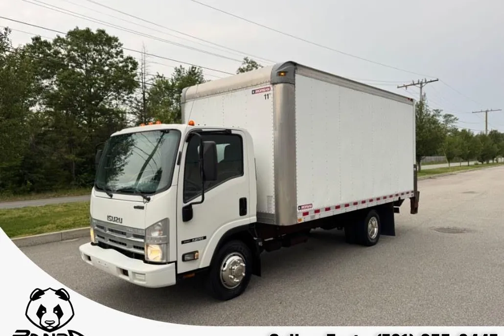 2015 Isuzu NPR photo 1