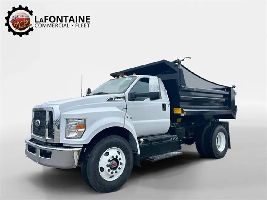 2025 Ford F-750 photo 1