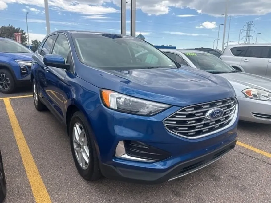 2022 Ford Edge SEL photo 1