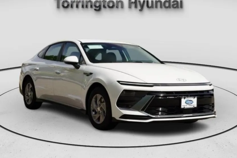 2025 Hyundai Sonata SE photo 1