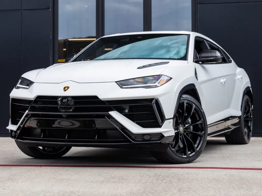 2024 Lamborghini Urus S photo 1