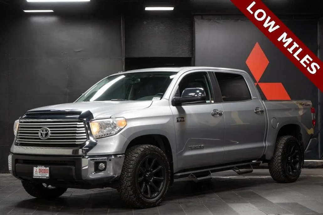 2016 Toyota Tundra Limited CrewMax photo 1