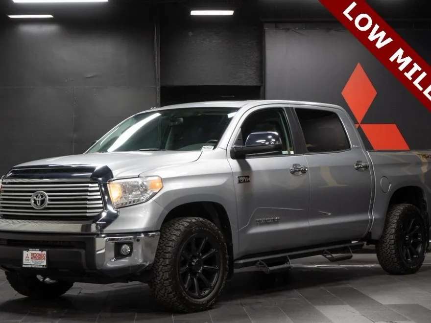 2016 Toyota Tundra Limited CrewMax photo 1