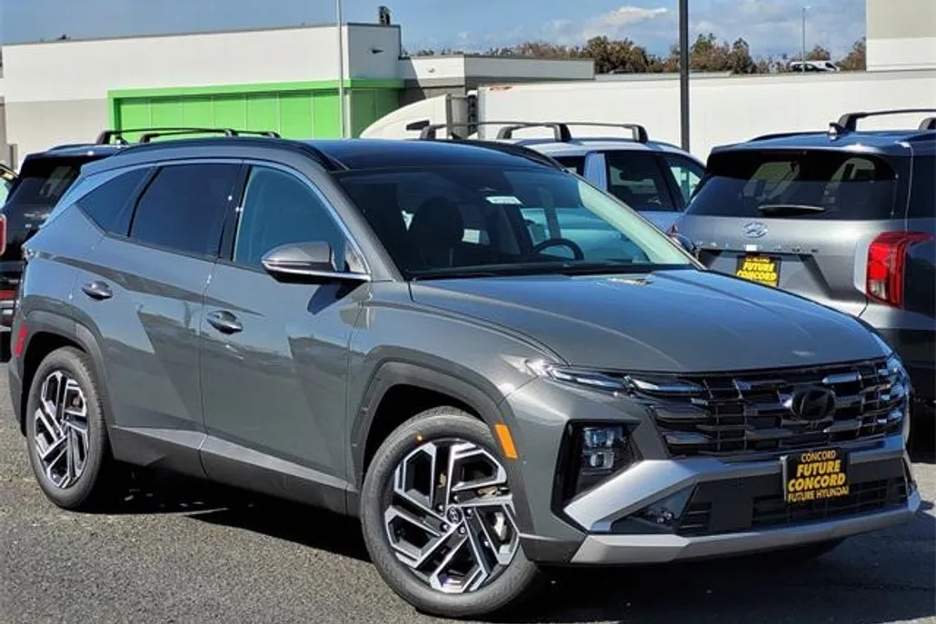 2025 Hyundai Tucson Limited photo 1
