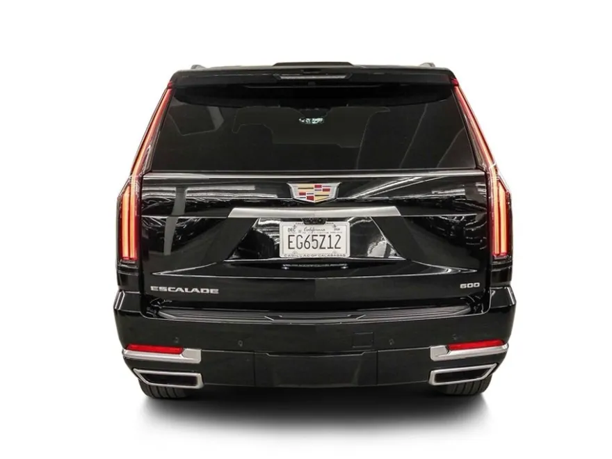 2026 Cadillac Escalade Luxury photo 1