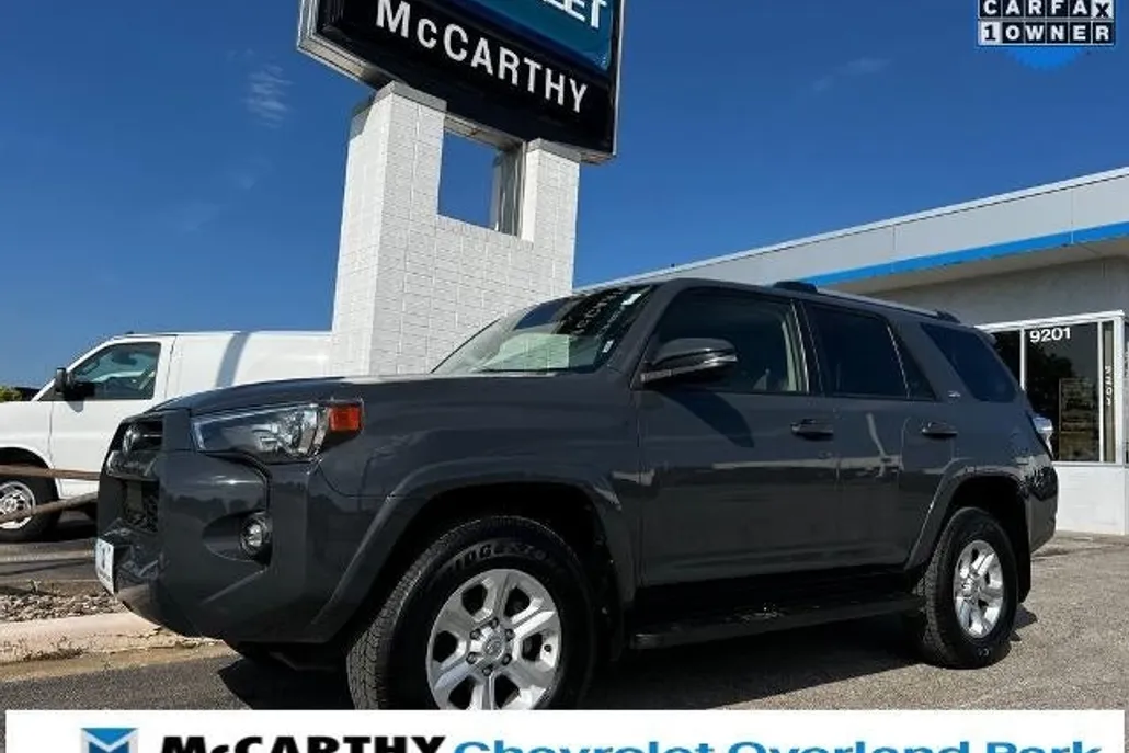 2024 Toyota 4Runner SR5 Premium photo 1