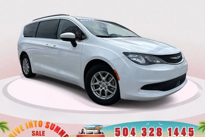 2021 Chrysler Voyager LXi photo 1