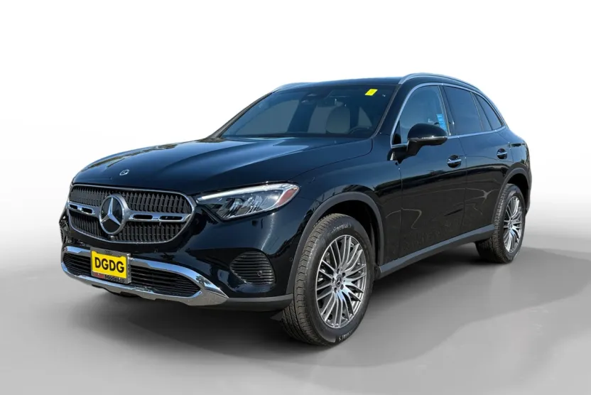 2024 Mercedes Benz GLC 300 4MATIC photo 1