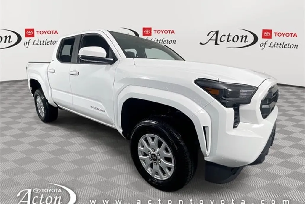 2025 Toyota Tacoma SR5 photo 1