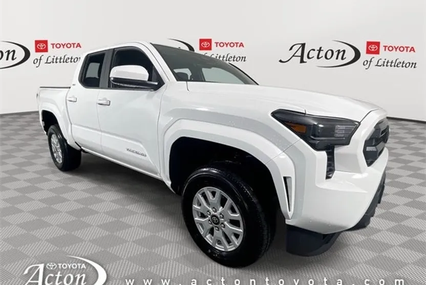 2025 Toyota Tacoma SR5 photo 1