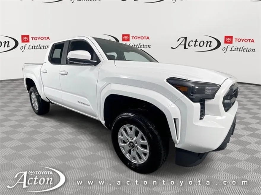 2025 Toyota Tacoma SR5 photo 1