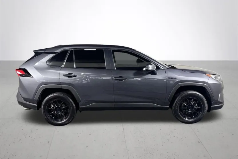 2021 Toyota RAV4 Hybrid XLE photo 1