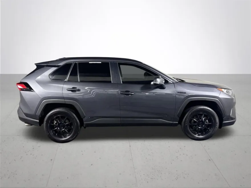 2021 Toyota RAV4 Hybrid XLE photo 1