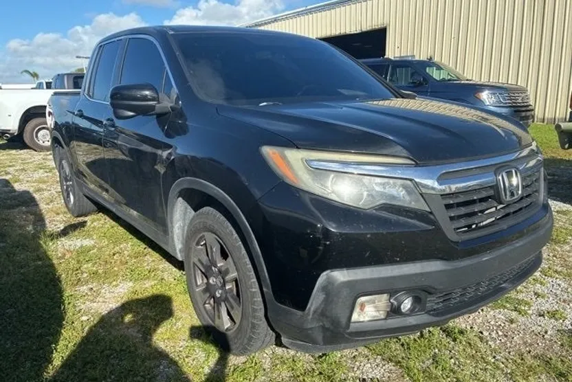 2019 Honda Ridgeline RTL-T photo 1