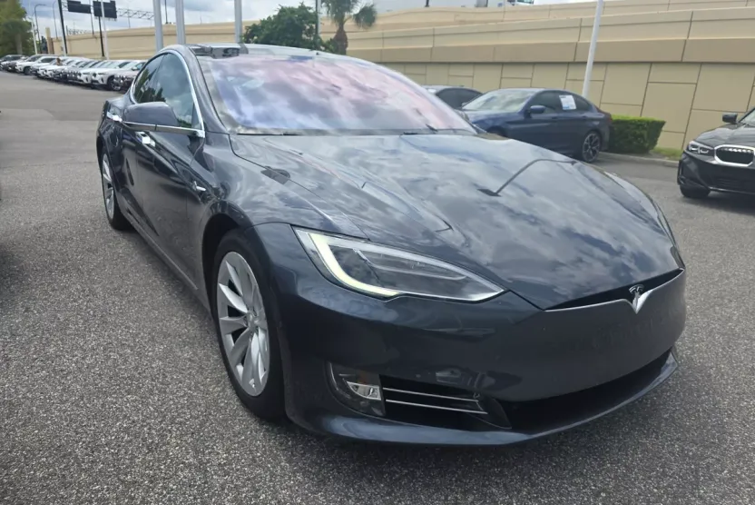 2017 Tesla Model S 75D AWD photo 1