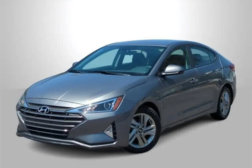 2019 Hyundai Elantra SEL photo 1