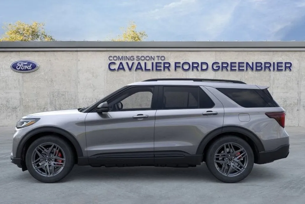 2025 Ford Explorer ST-Line photo 1