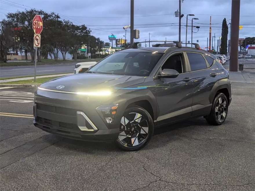 2025 Hyundai Kona SEL photo 1