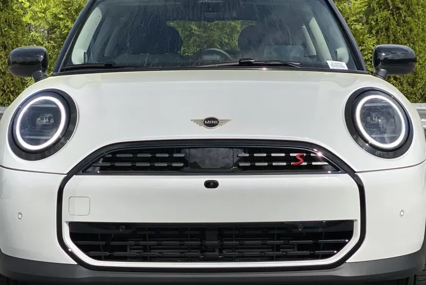 2025 Mini Cooper 2 Door Hardtop S Iconic photo 1
