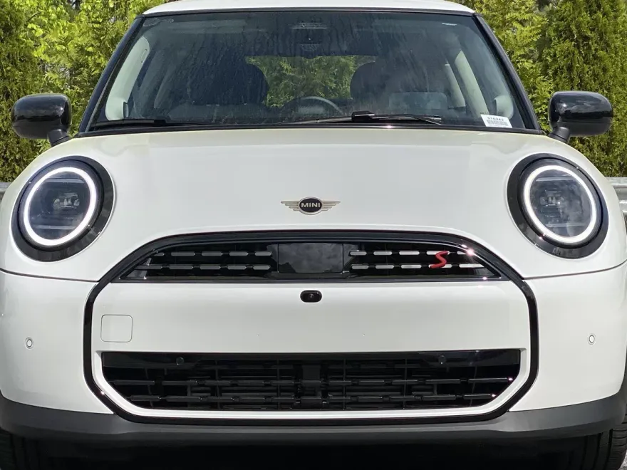 2025 Mini Cooper 2 Door Hardtop S Iconic photo 1