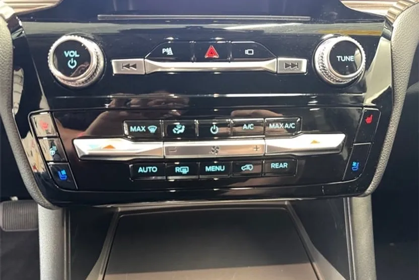 2022 Ford Explorer Limited Hybrid photo 1