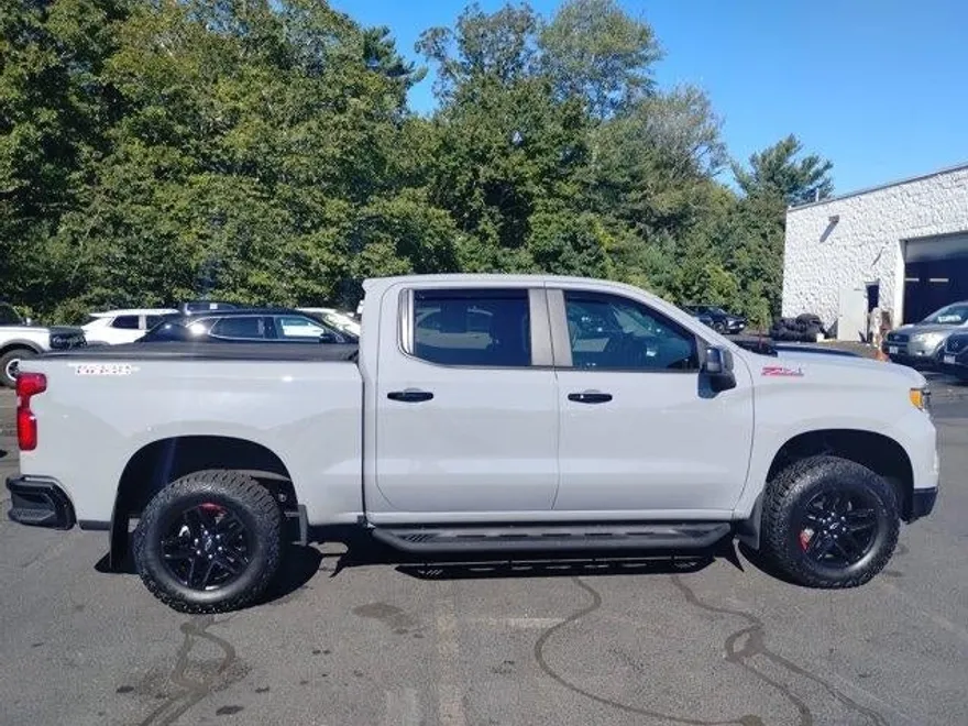 2024 Chevrolet Silverado 1500 LT Trail Boss photo 1