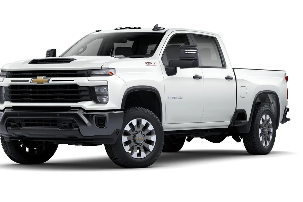 2025 Chevrolet Silverado 2500HD Custom photo 1