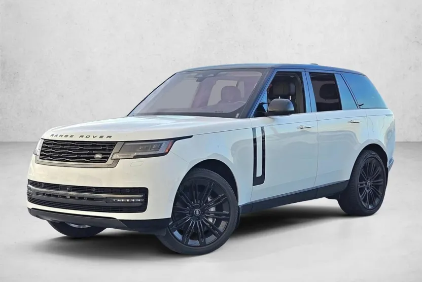 2023 Land Rover Range Rover SE photo 1