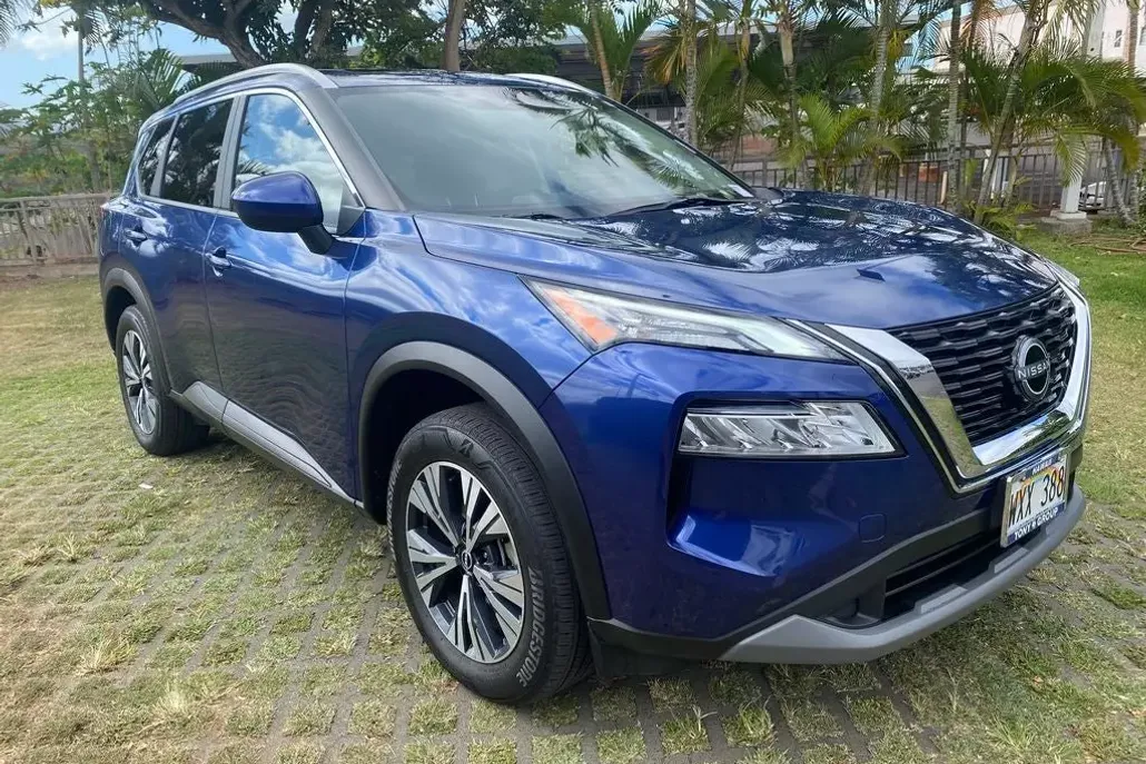 2023 Nissan Rogue SV photo 1