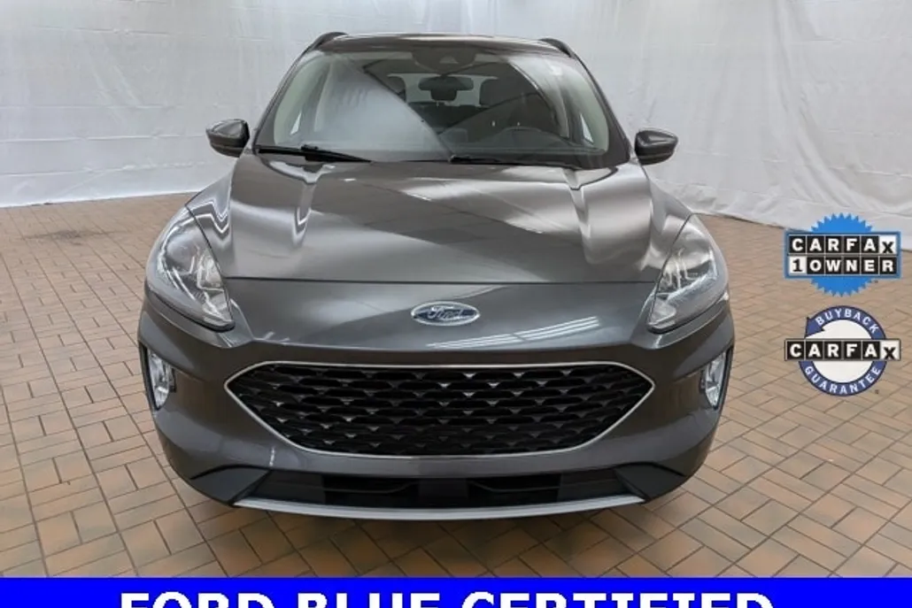 2020 Ford Escape SEL photo 1