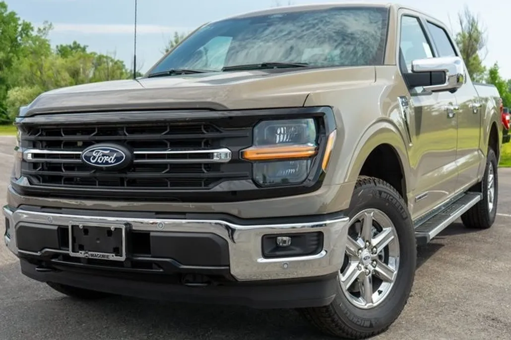 2025 Ford F-150 XLT photo 1