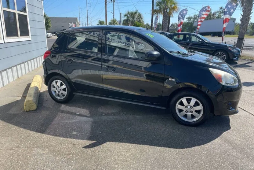 2014 Mitsubishi Mirage DE photo 1