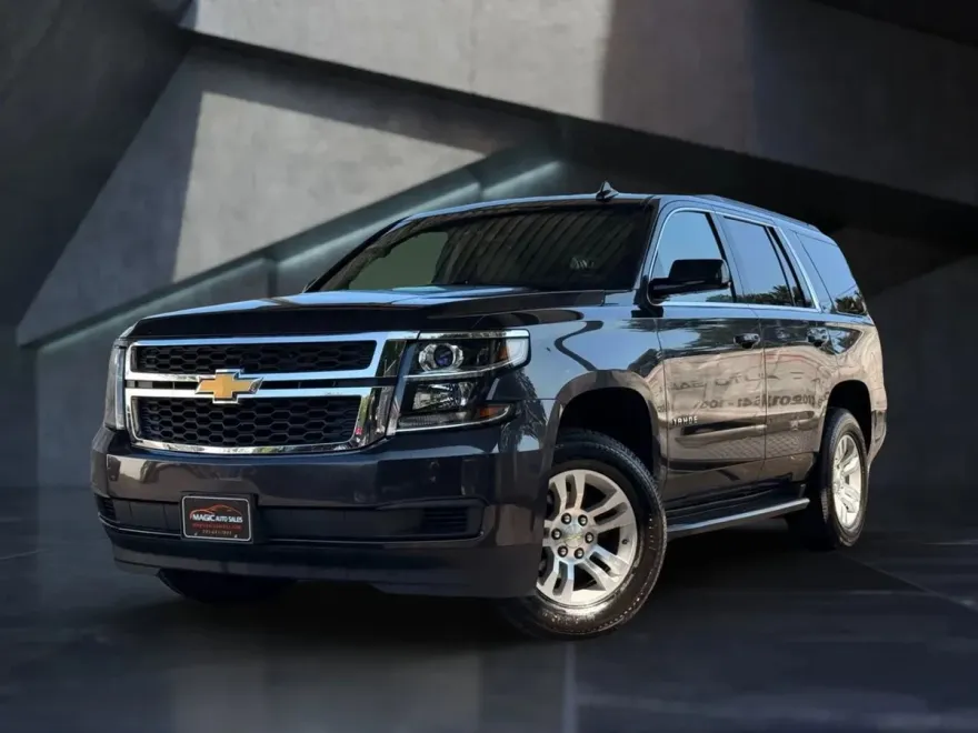 2015 Chevrolet Tahoe LT photo 1