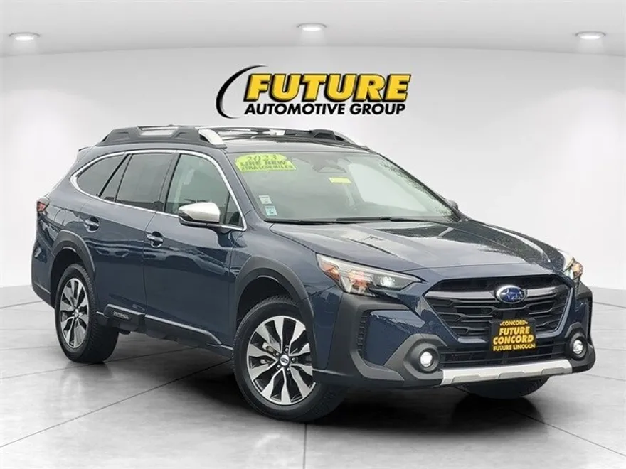 2023 Subaru Outback Touring XT photo 1