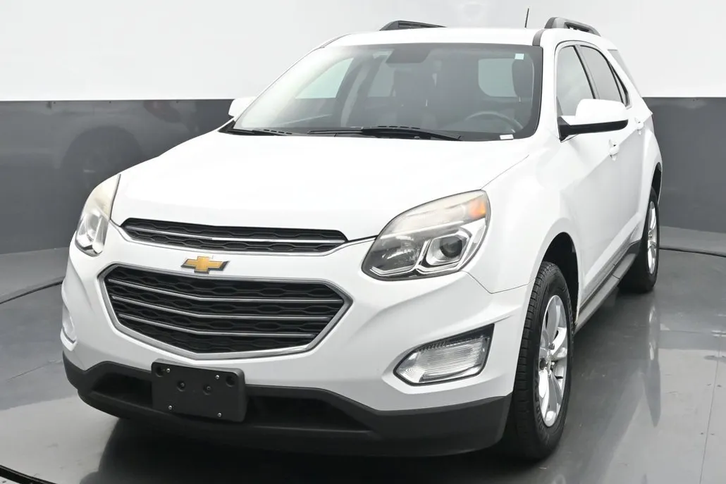 2016 Chevrolet Equinox LT photo 1