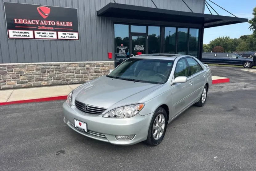 2005 Toyota Camry XLE photo 1