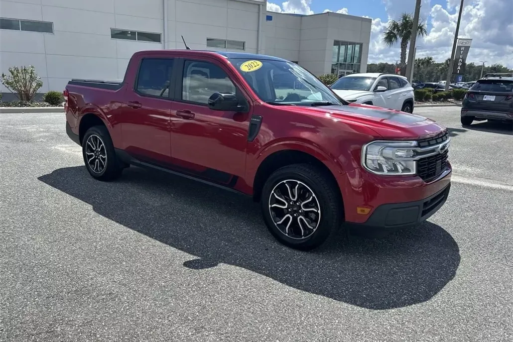 2022 Ford Maverick Lariat photo 1