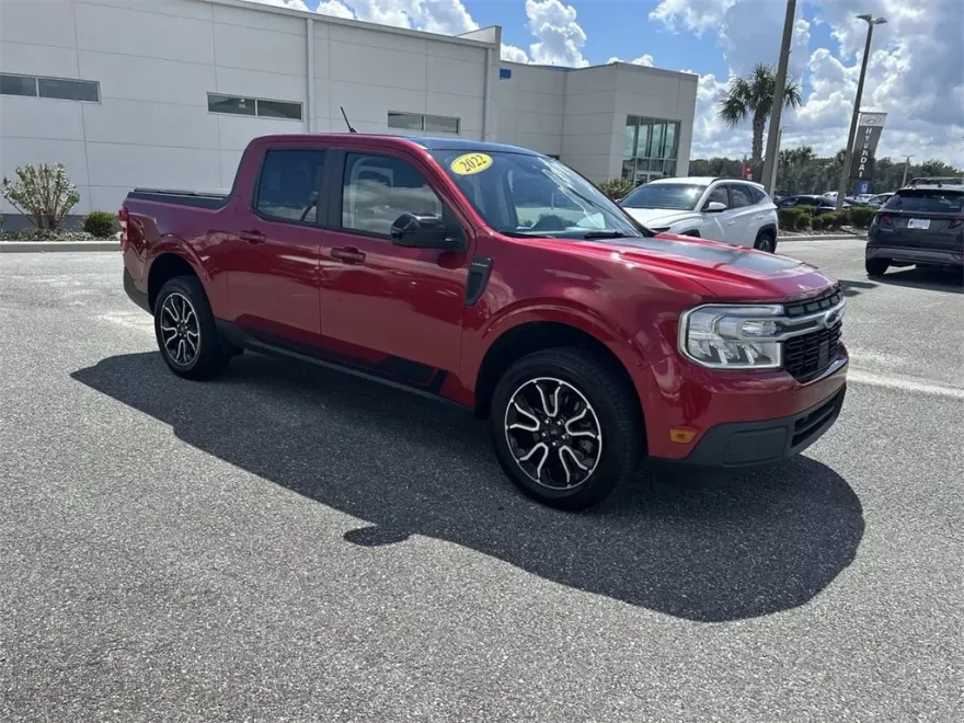 2022 Ford Maverick Lariat photo 1