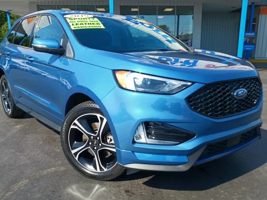 2019 Ford Edge ST photo 1