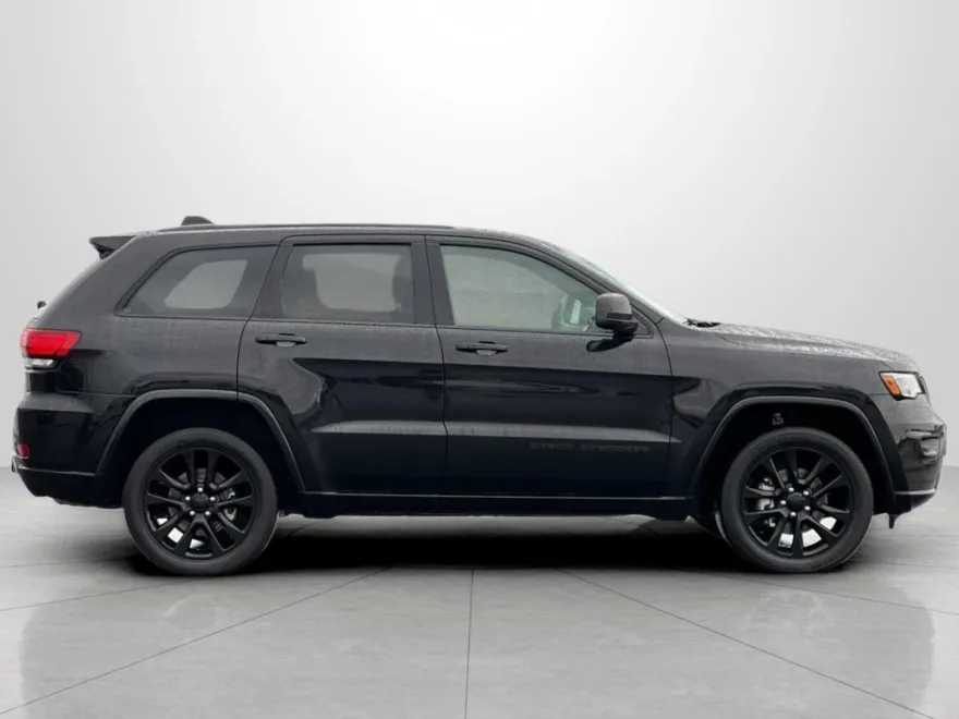 2020 Jeep Grand Cherokee Altitude photo 1