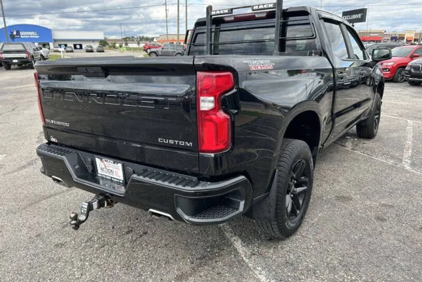 2019 Chevrolet Silverado 1500 Trail Boss Custom photo 1