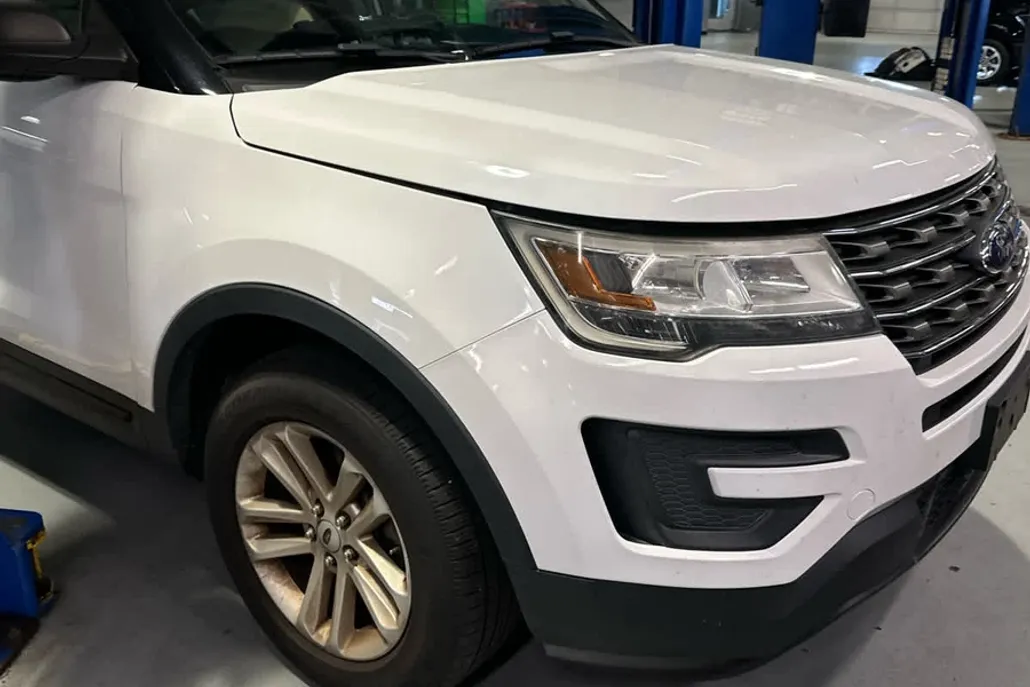 2017 Ford Explorer Base photo 1