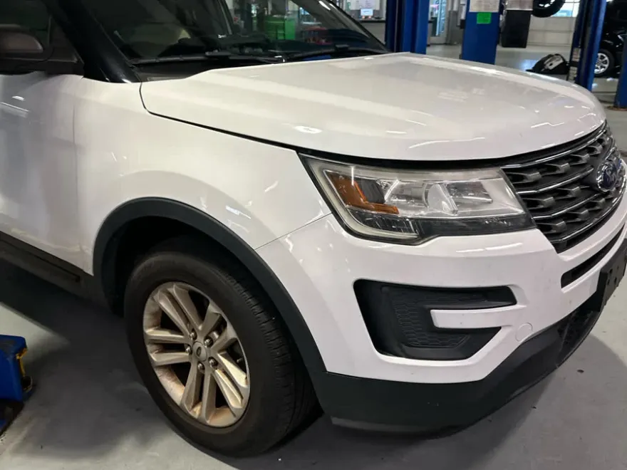 2017 Ford Explorer Base photo 1