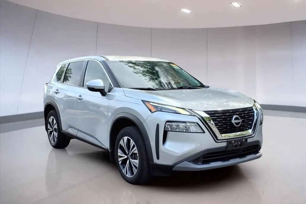 2022 Nissan Rogue SV photo 1