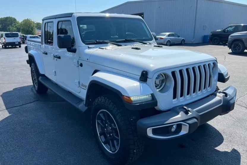 2022 Jeep Gladiator Overland photo 1