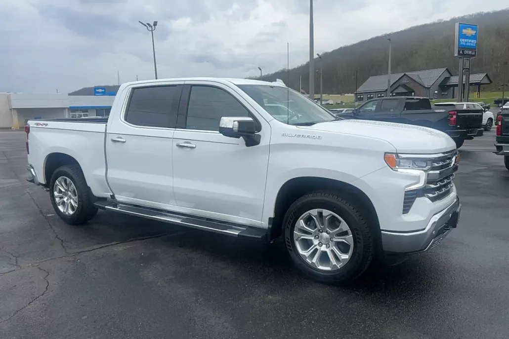 2023 Chevrolet Silverado 1500 LTZ photo 1