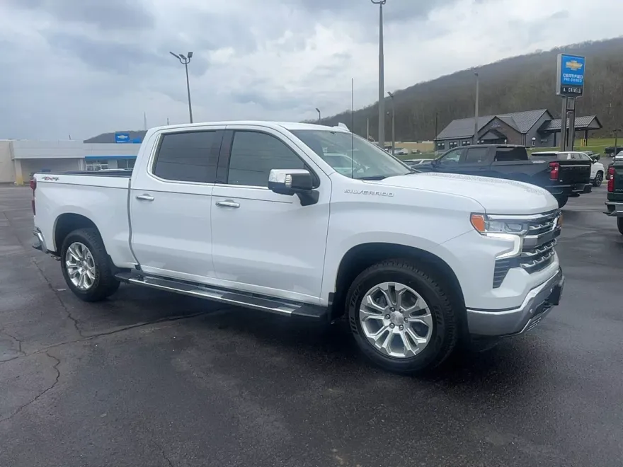 2023 Chevrolet Silverado 1500 LTZ photo 1