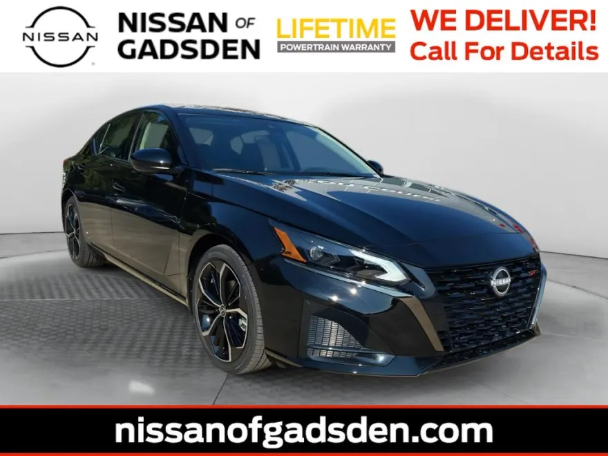 2025 Nissan Altima SR photo 1