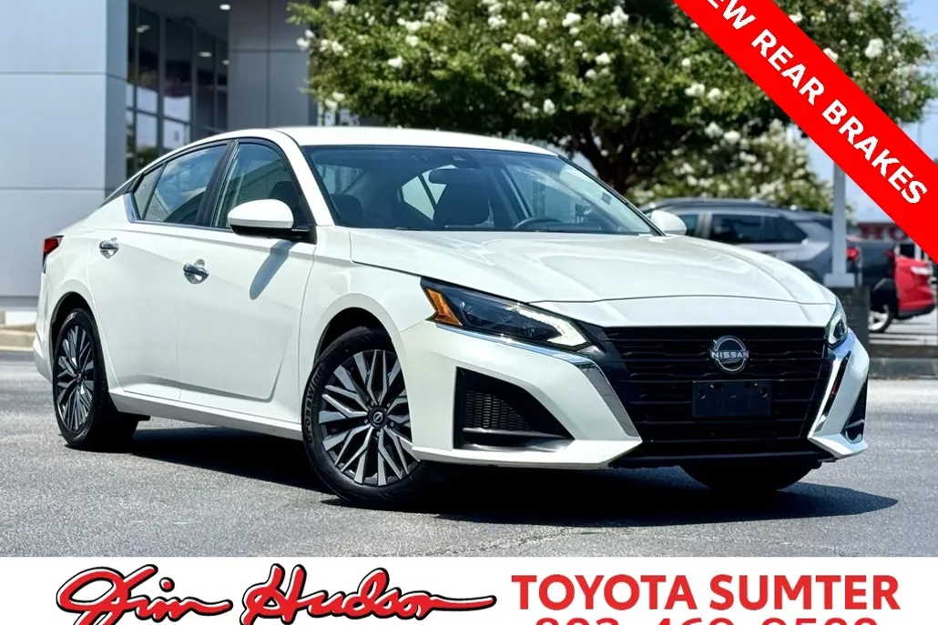 2023 Nissan Altima 2.5 SV photo 1